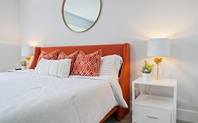 West Palm Beach Vacation Home- Blue Villa
